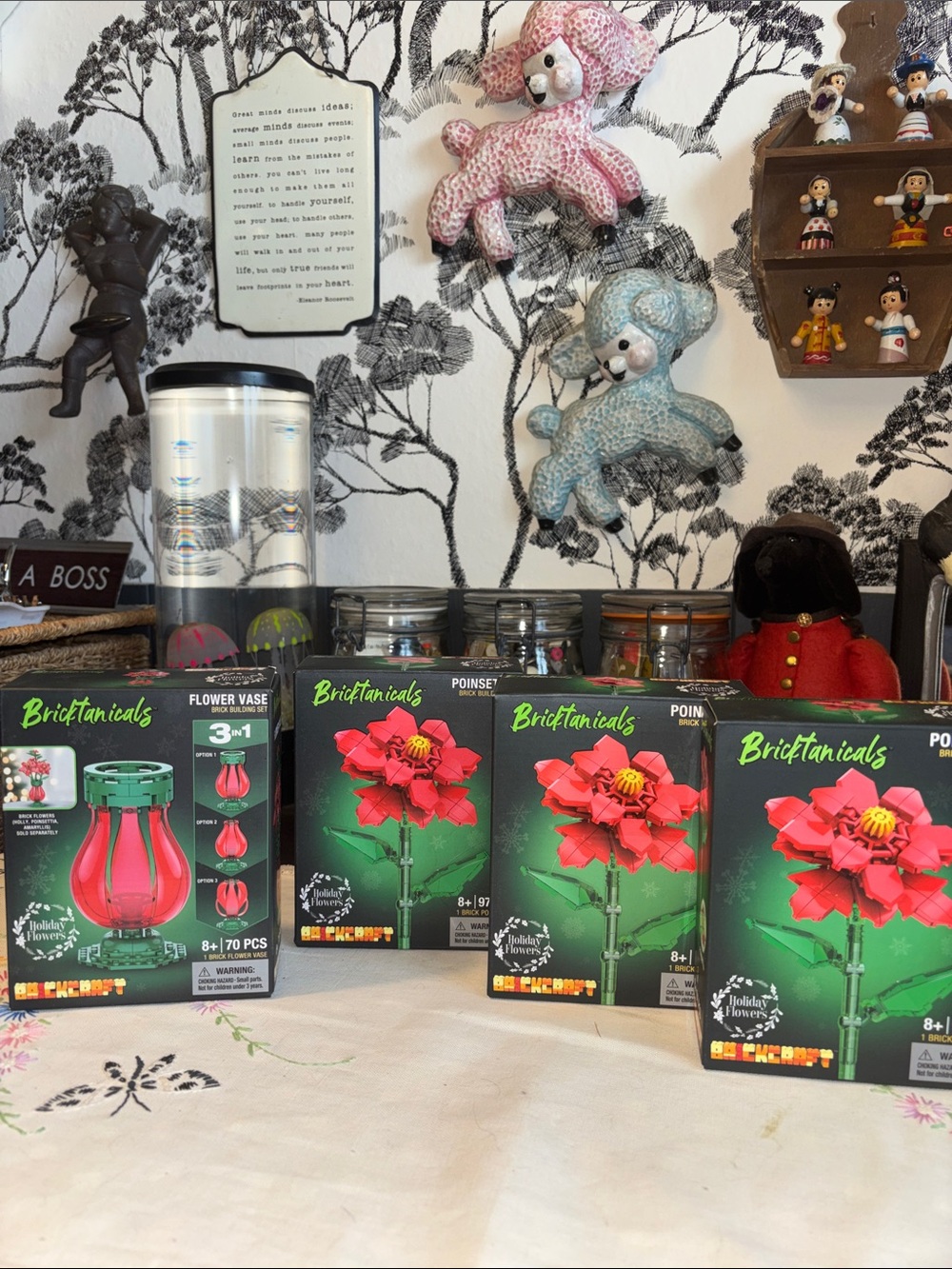 NIB NWT collection of Bricktanicals Holiday Flowers and Vase brick building sets